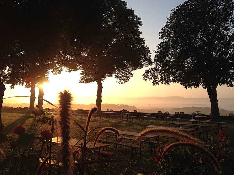 Burg Stettenfels – Biergarten und Schirmbar