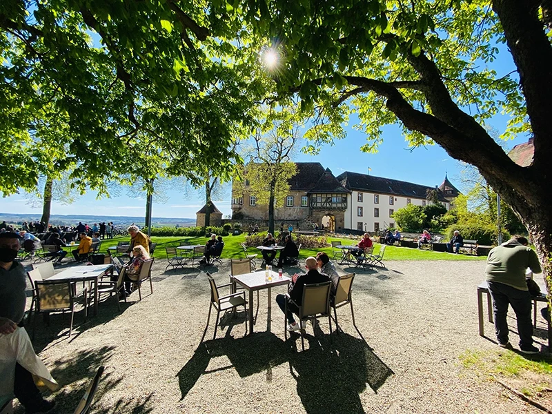 Burg Stettenfels – Biergarten und Schirmbar