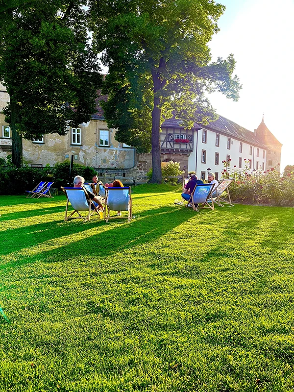 Burg Stettenfels – Biergarten und Schirmbar